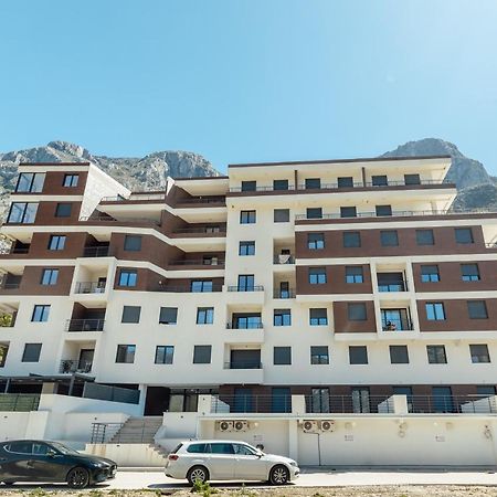 Miracle Apartment Kotor Exterior photo